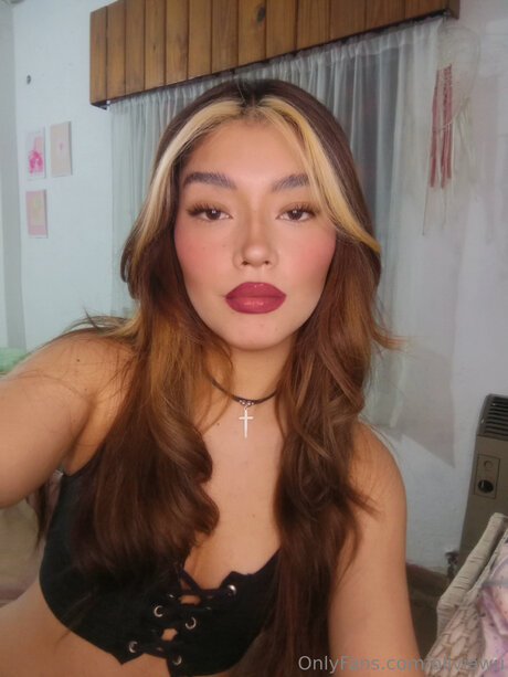 Oliviawu エロティックなスター 画像