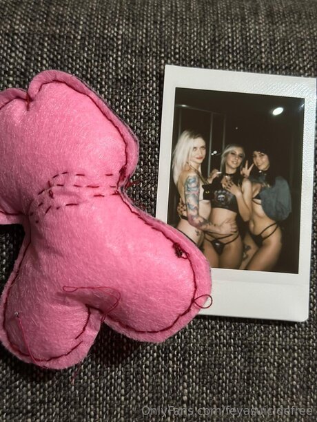 アジアンシャワー オンリーファンズ アートヌード 写真