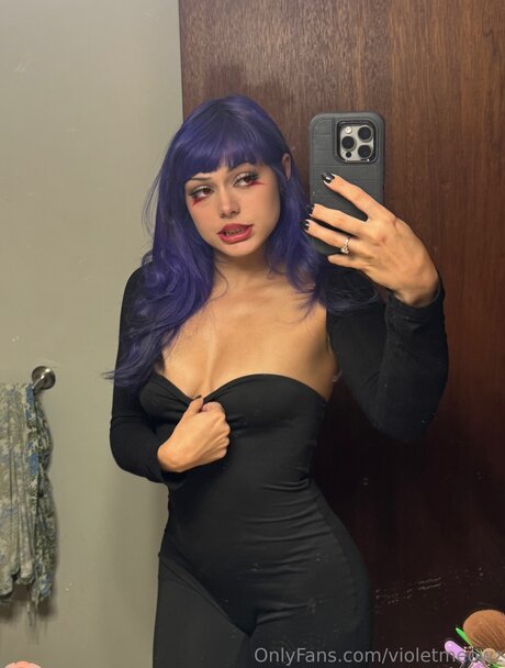 Violetmeowz 美しいモデル 画像