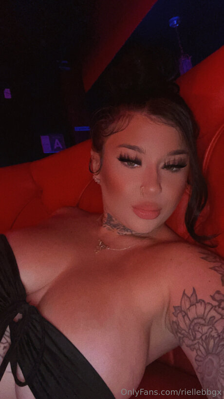 Riellebbgx セックスポルノスター ギャラリー