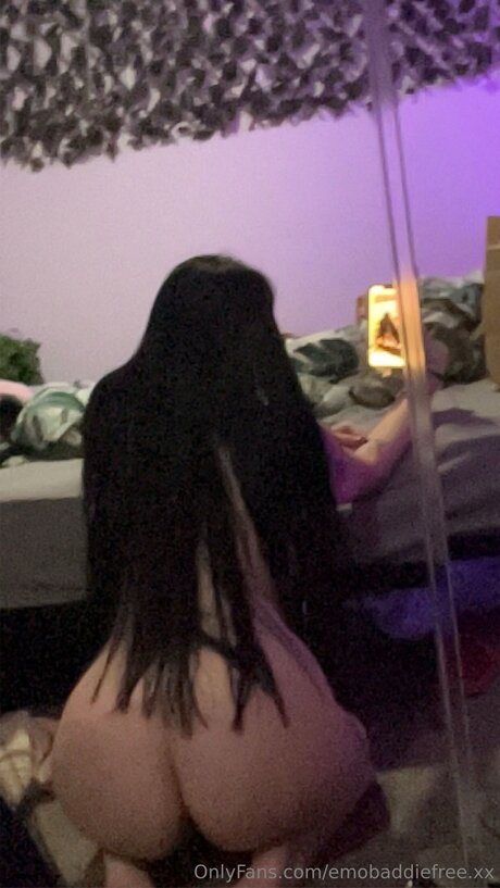 Emobaddiefree Xx 無料モデル 写真