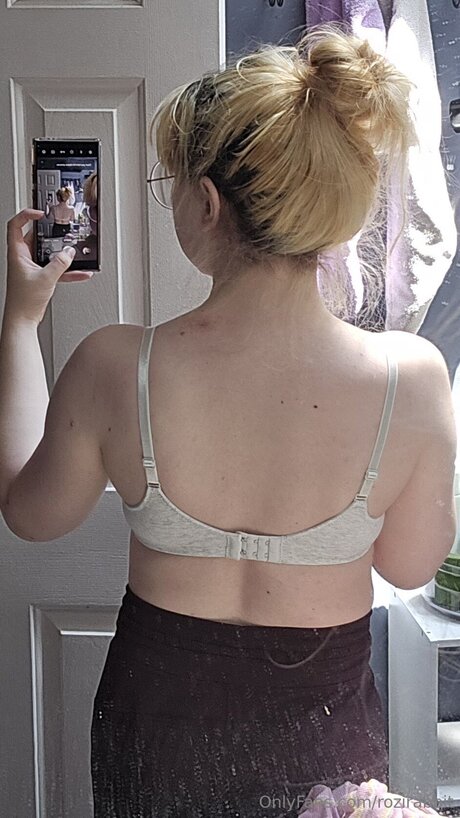 Rozirabbit アダルトスター 画像