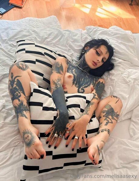Melisaasexy ヌードのポルノスター 画像