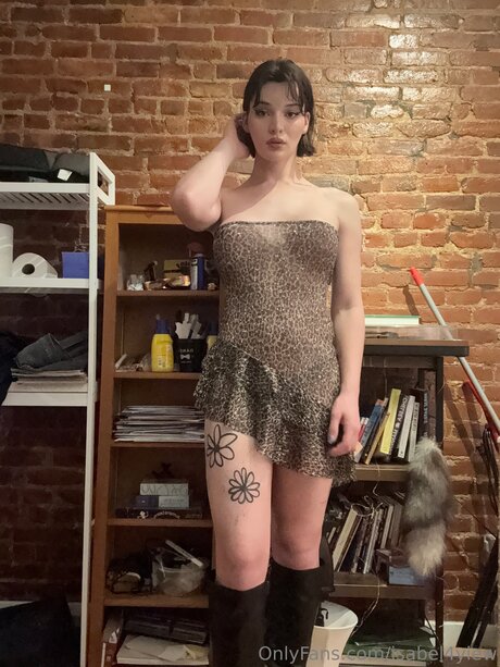 Isabel4yiew XXXモデル 写真