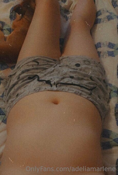 Adeliamarlene セクシーなスター 写真