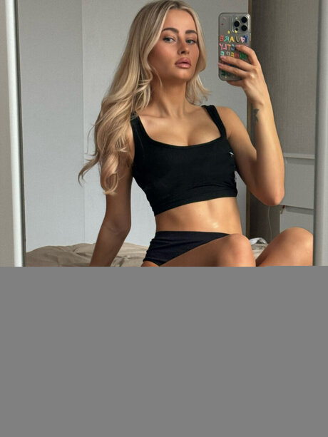 Kristin No セクシー女優 写真