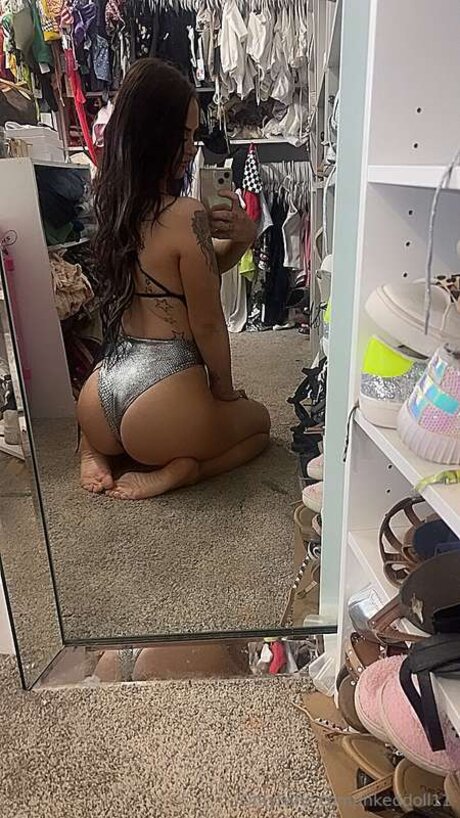 巨乳ゴスオンリーファンズ 素敵 写真