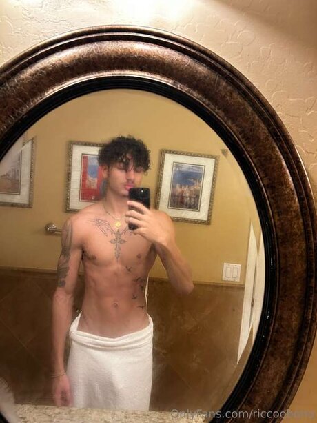 アマチュアレズビアンオンリーファンズ ホットヌード 写真