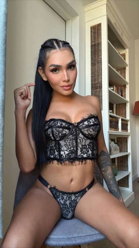 Miaflamee ヌードモデル 画像