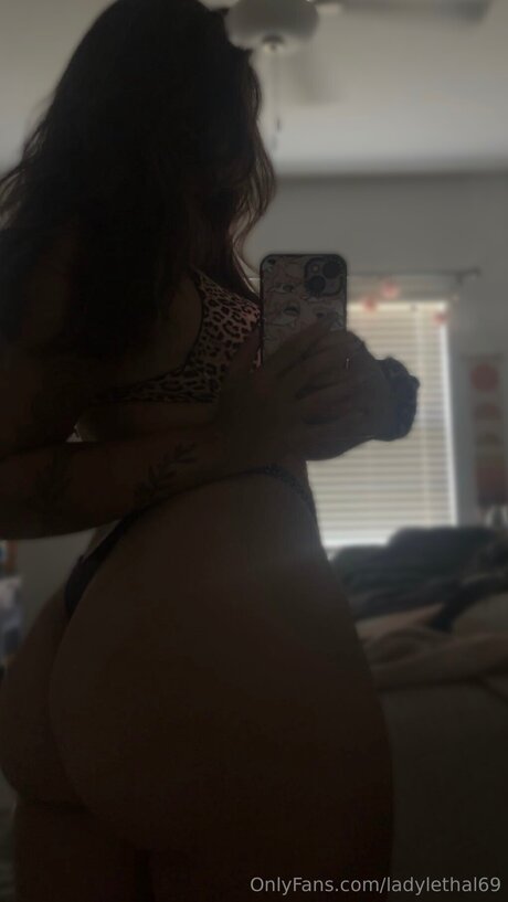 Ladylethal69 トップモデル 画像