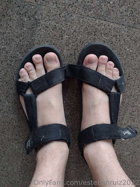 Estebanruiz2022 ホット女優 写真