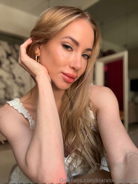 Kiaralordmagyar 女優 画像