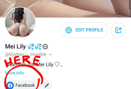 lilyybae かわいいポルノスター 写真