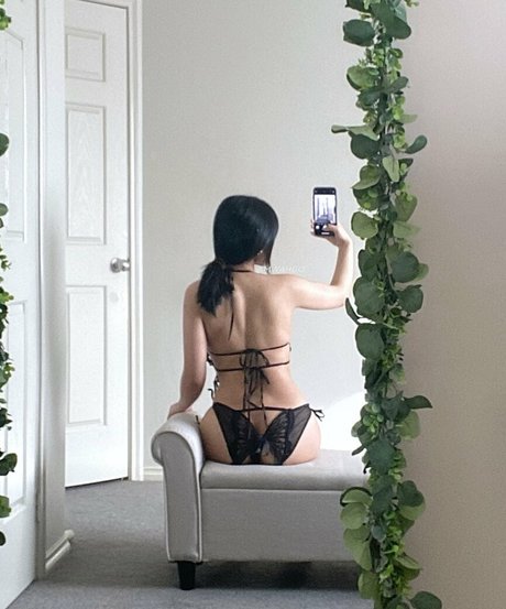 mwahgo エロティックなポルノスター 写真