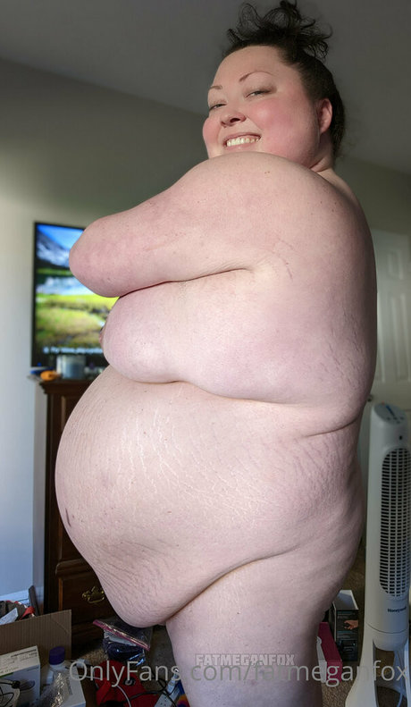 fatmeganfox エロティックなモデル 写真