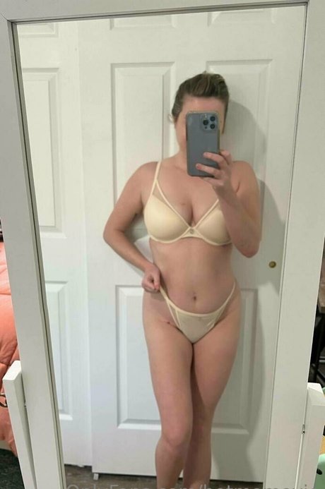 hotmomevie 高品質のスター 写真