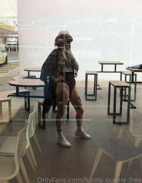 funnybunnykiss ポルノスター ヌード 写真