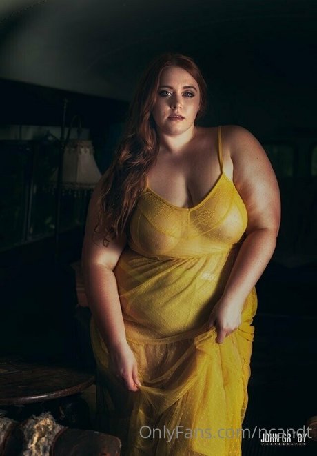 ncandt 美しいモデル 写真
