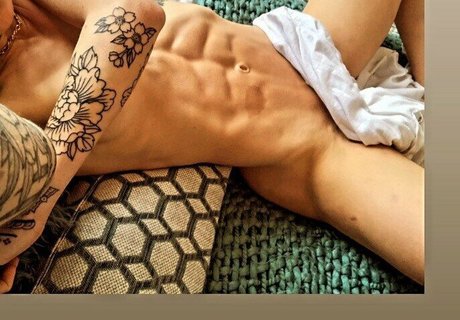 Lois Pacitto かわいいモデル 写真