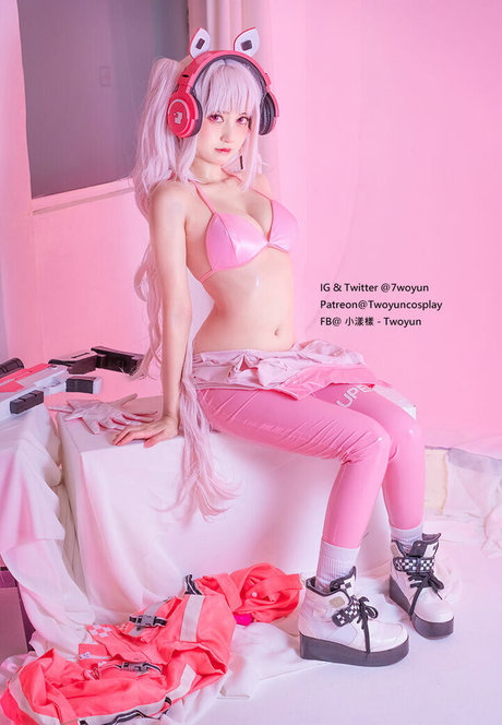 Twoyun エロティックなポルノスター 画像