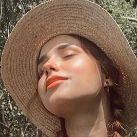 Andrea Chapa トップスター 写真