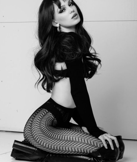 G tayy 無料モデル 写真
