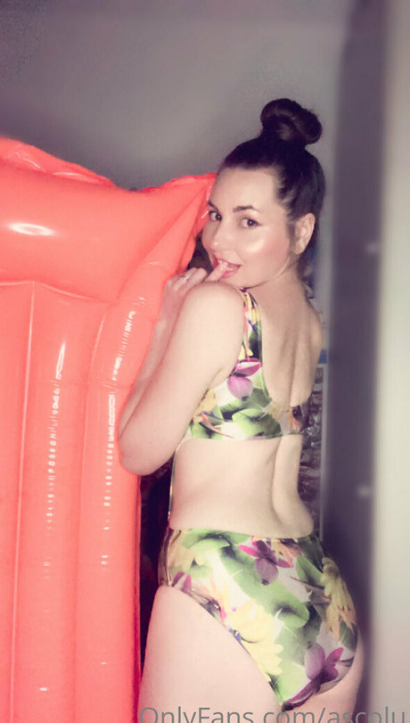 Ascolu NFT アートポルノスター 写真