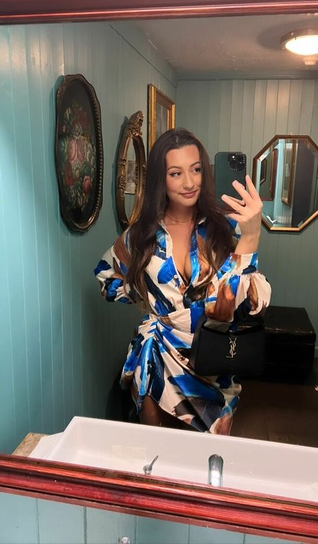 Lottie Loves ASMR 高品質モデル 写真