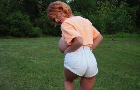 茶色の目のキティオンリーファンズ エロチック 画像