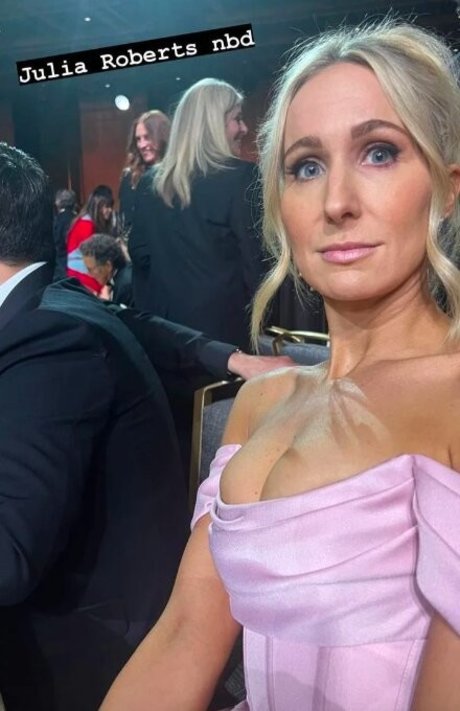 Nikki Glaser ポルノスター 裸 ギャラリー