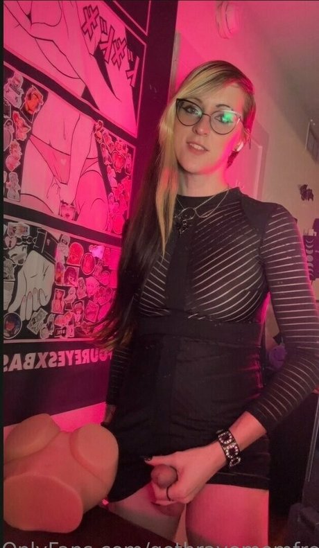 gothravemomfree セックススター ギャラリー