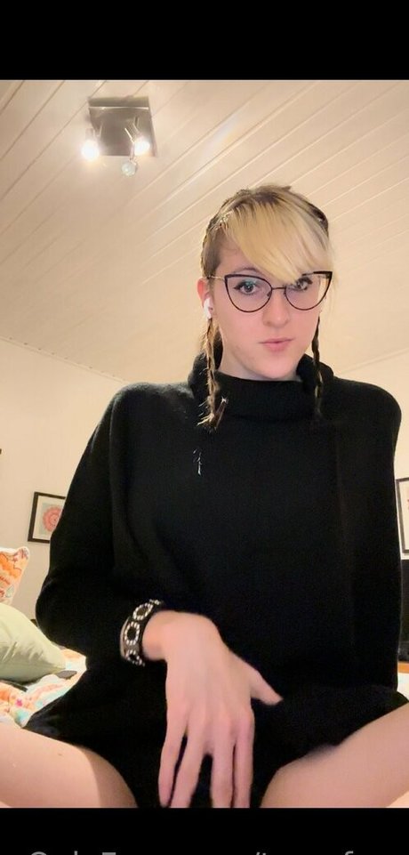 gothravemomfree ヌードモデル ギャラリー