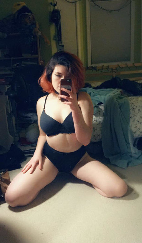 dankzestykale アダルトモデル 写真