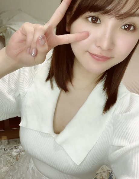 Minami 3s ポルノスター アート 画像