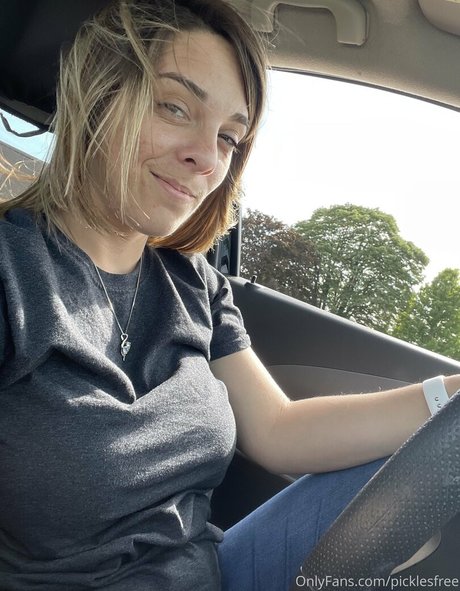 小人ヌードオンリーファンズ ヌード 写真