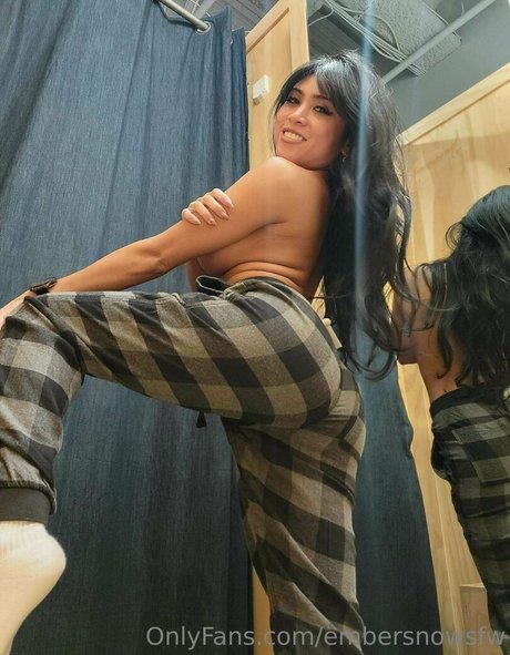 大学のオンリーファンズ セックス 画像