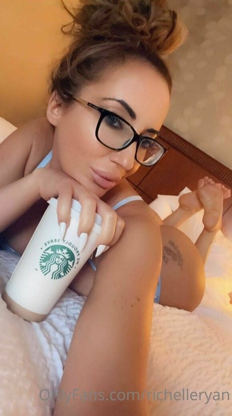 richelleryan 独占モデル ギャラリー