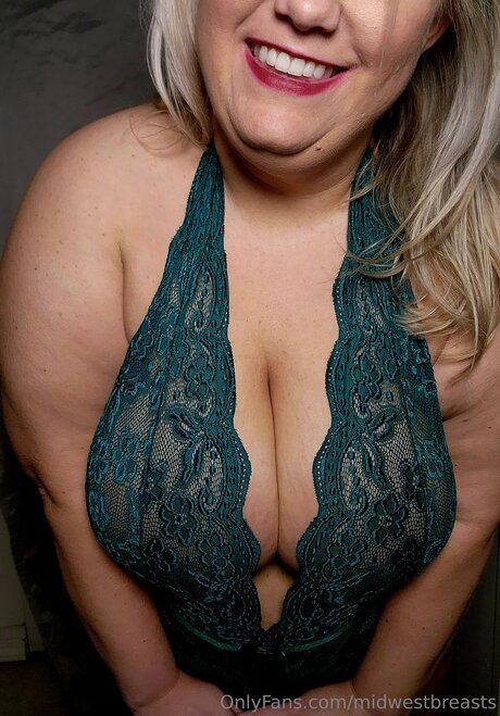Midwestbreasts 高品質スター 画像