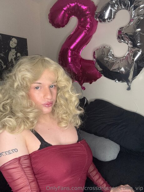 Crossdresser Cutie Vip 裸の女優 画像