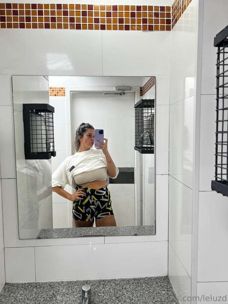 小さいチンポのシーメールオンリーファンズ 美しいxxx 写真