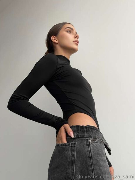 ママ無料オンリーファンズ セクシー 写真