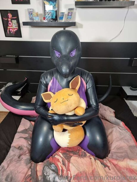 Kurolatex セックススター ギャラリー