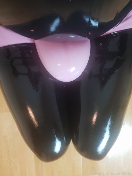 Kurolatex 独占スター ギャラリー