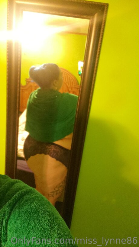 Miss Lynne86 美しいポルノスター 写真
