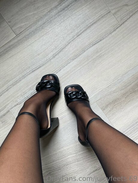 Juicyfeets 69 profile image