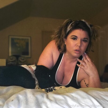 Eloiseinbed ホットなポルノスター 写真