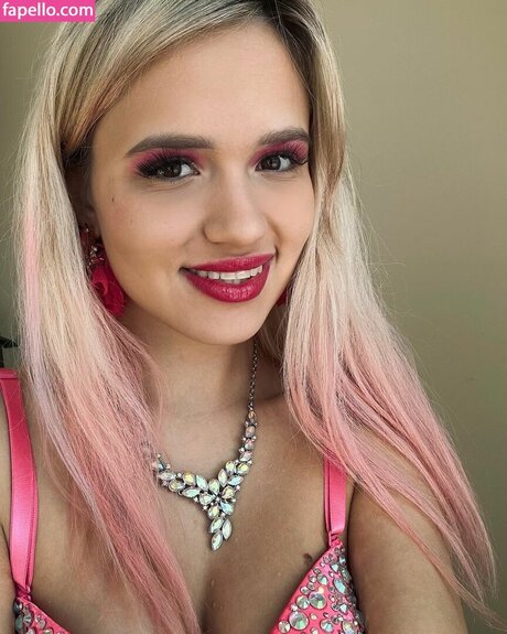 Novella Night 無料モデル ギャラリー