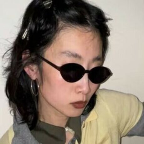 liullland XXXモデル 写真