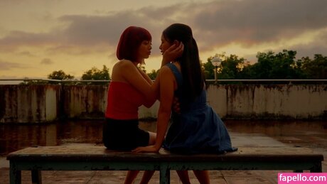 Micaella Raz アート女優 ギャラリー