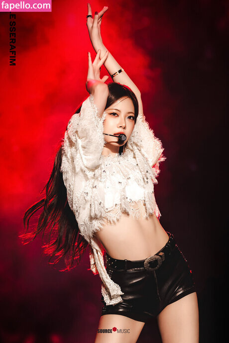Hong Eunchae トップスター 写真